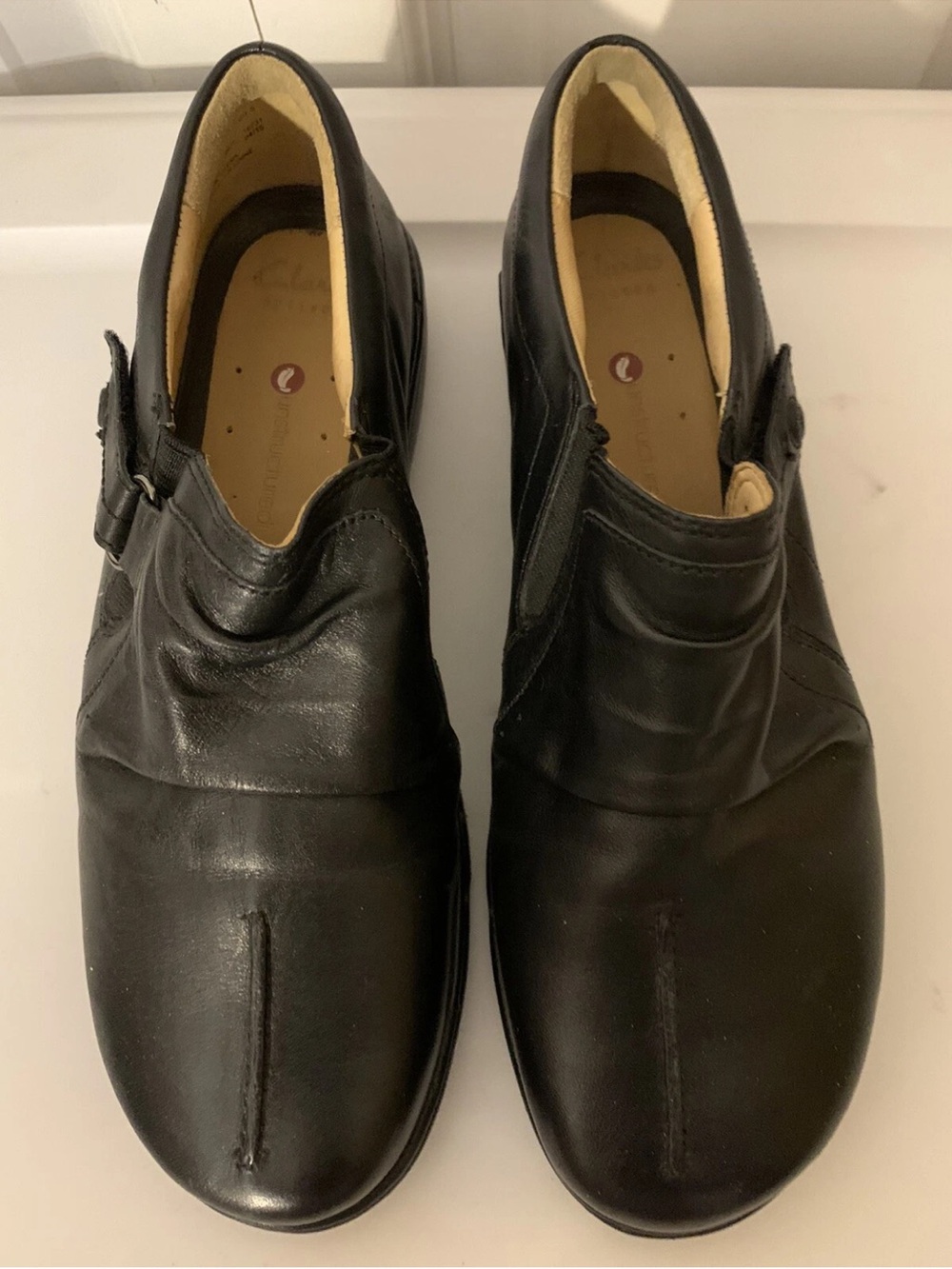 Clarks Artisan Women's Sz 9M Slip-On Loafer Black Leather Shoe